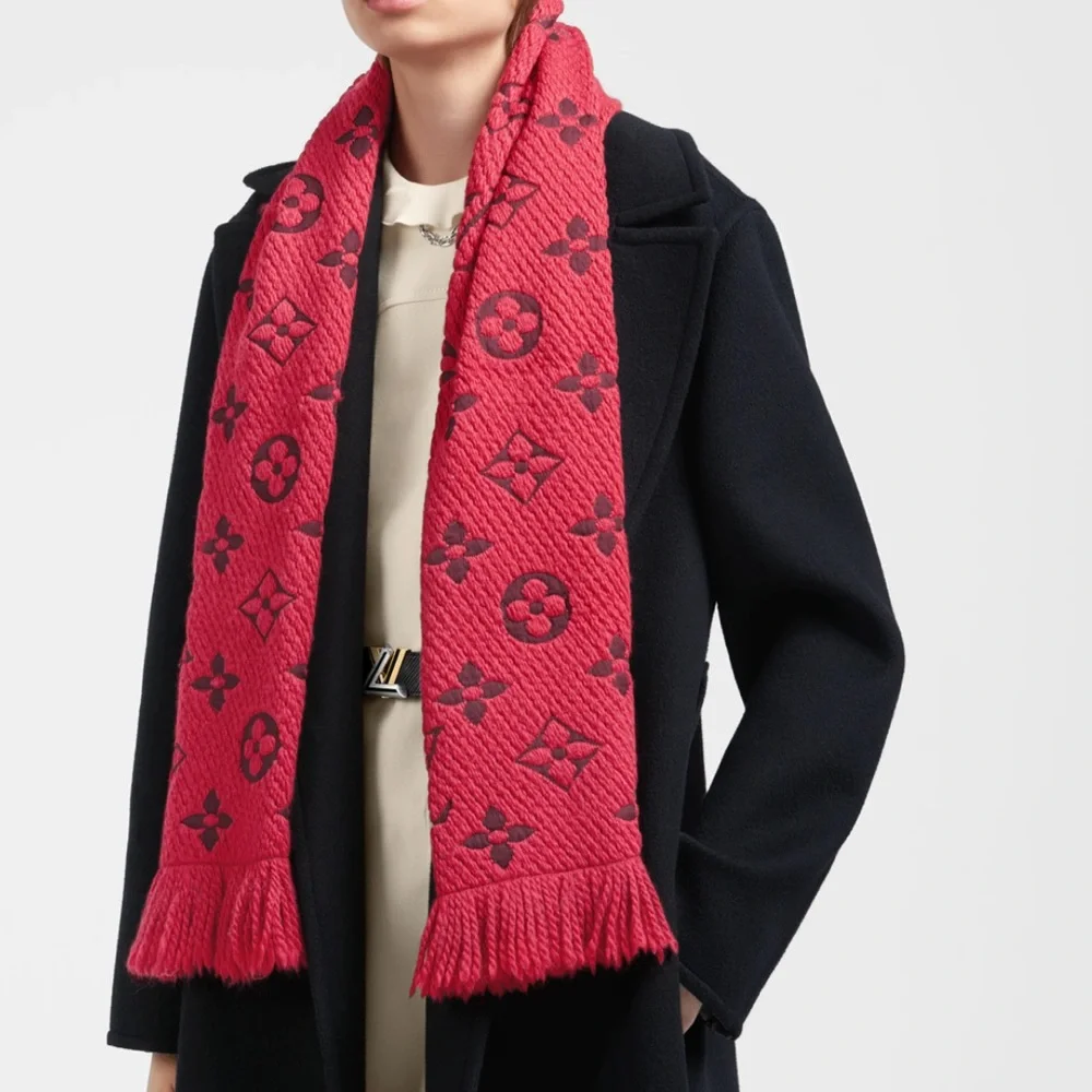 Authentic Louis Vuitton Logomania Scarf🧣 - Picture 3 of 3
